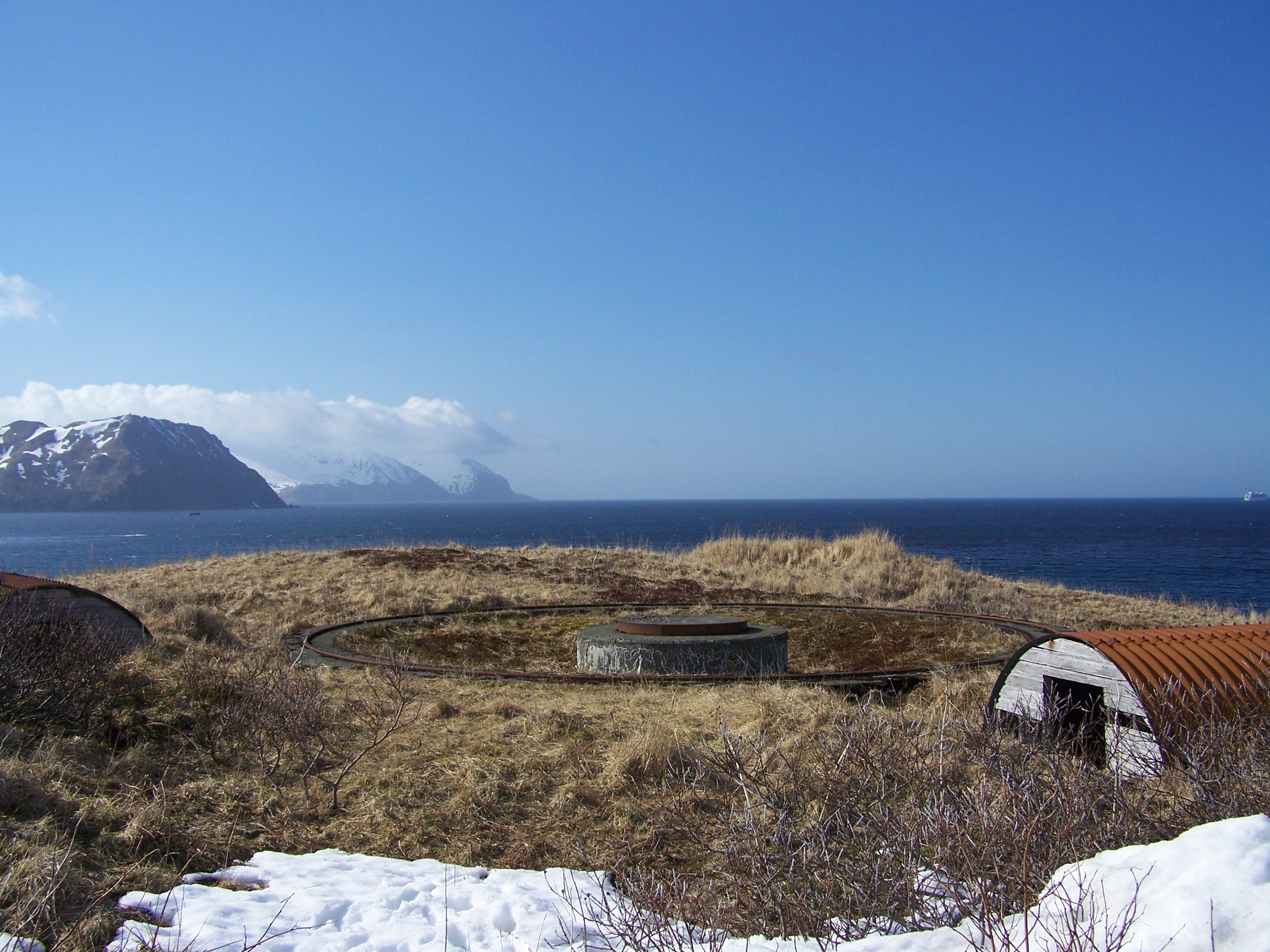 Gun mount at Summer Bay; Cathy Jordan photo