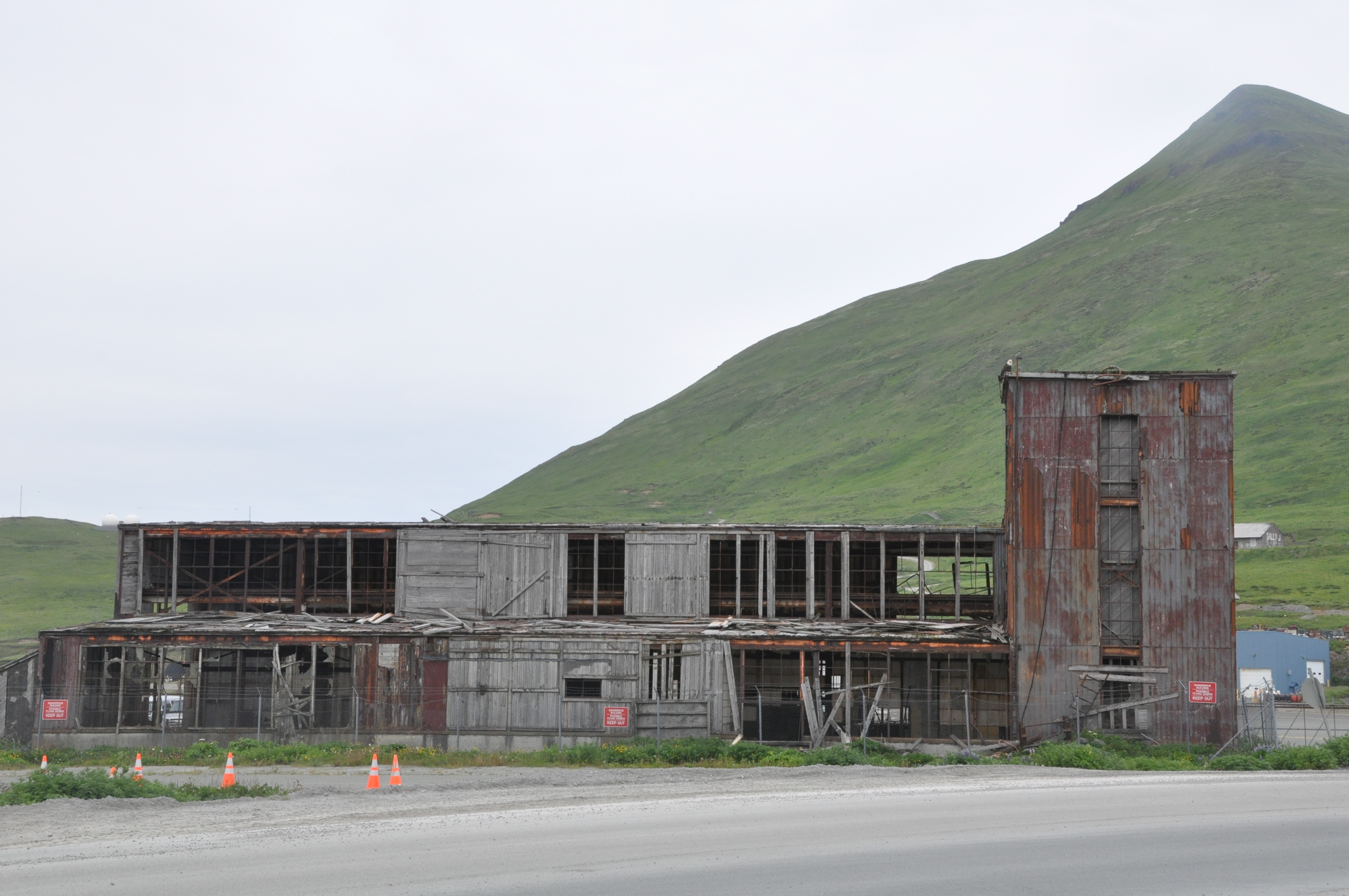 Torpedo building near airport; photo by Ali Bonomo