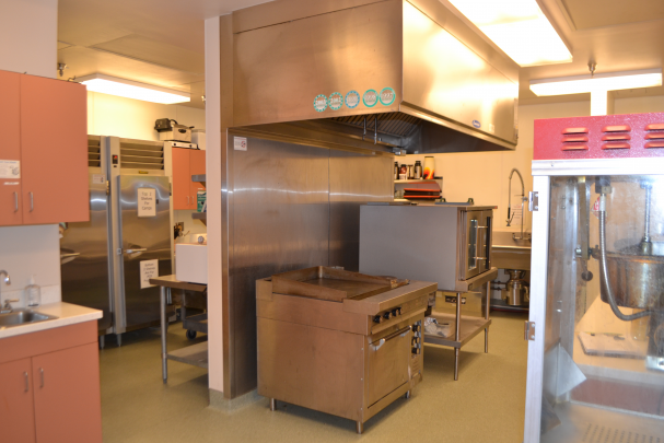 Commercial Kitchen 